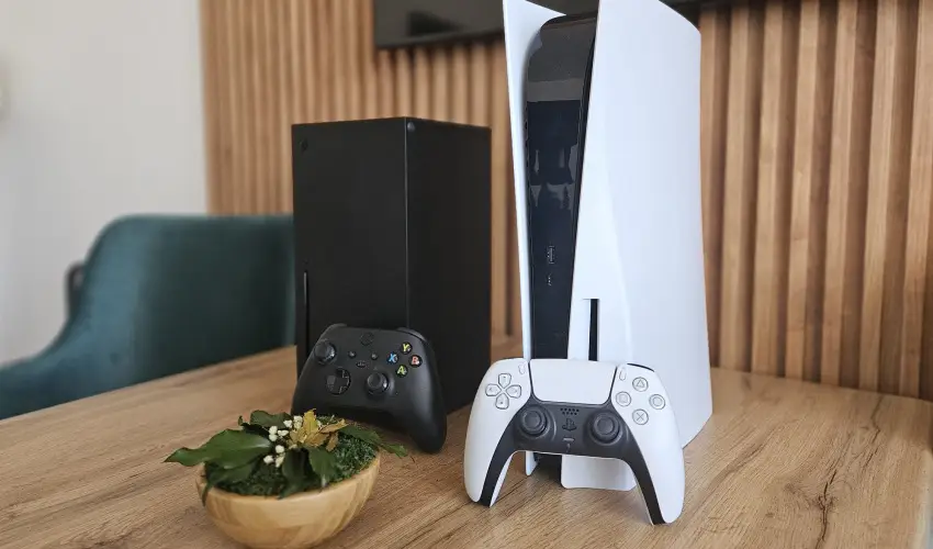 Holdvir�g Hotel S�rv�r - P�nk�sd - teljes el�refizet�ssel