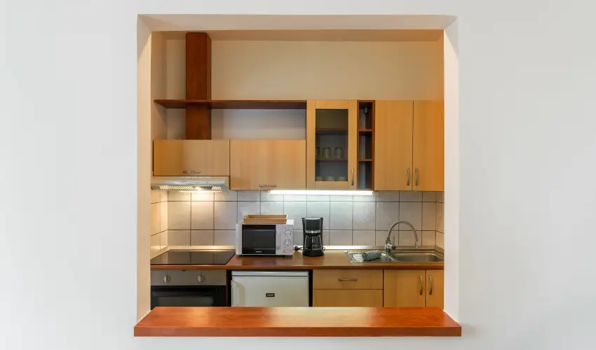 Holdvir�g Hotel S�rv�r - P�nk�sd - teljes el�refizet�ssel