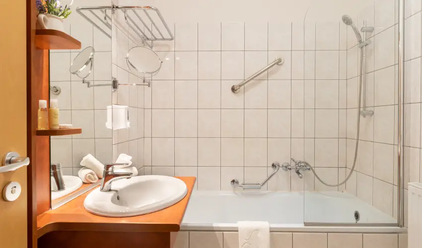 Holdvir�g Hotel S�rv�r - P�nk�sd - teljes el�refizet�ssel