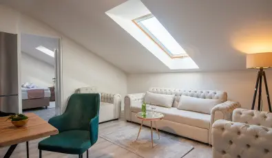 Holdvir�g Hotel S�rv�r