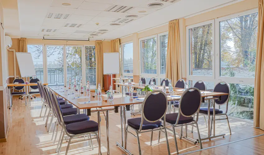 Holiday Beach Budapest Wellness Hotel with Sauna Park Budapest - Pnksd - teljes elrefizetssel