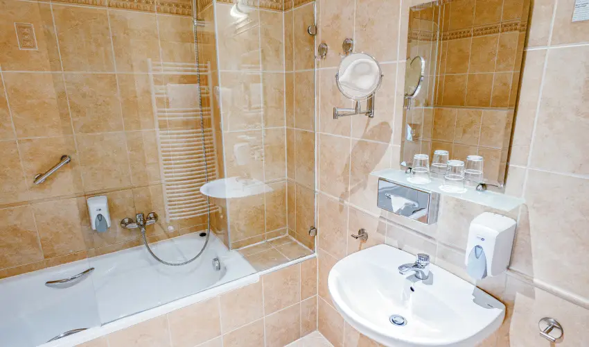 Holiday Beach Budapest Wellness Hotel with Sauna Park Budapest - Pnksd - teljes elrefizetssel