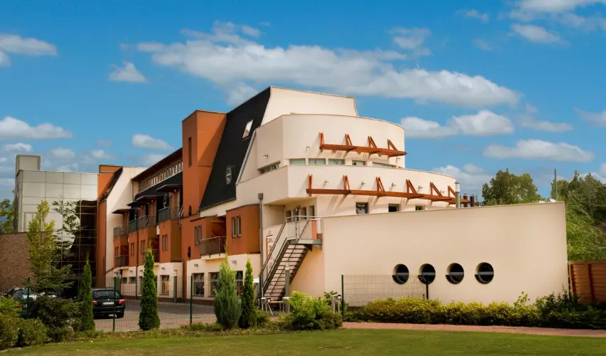 Holiday Beach Budapest Wellness Hotel with Sauna Park Budapest - Pnksd - teljes elrefizetssel