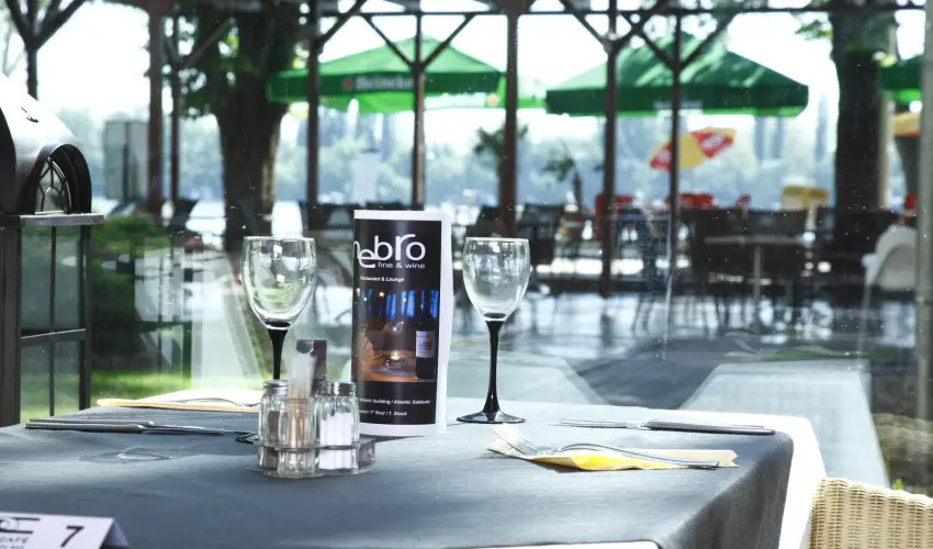 Holiday Beach Budapest Wellness Hotel with Sauna Park Budapest - Pnksd - teljes elrefizetssel