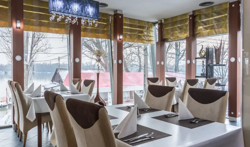 Holiday Beach Budapest Wellness Hotel with Sauna Park Budapest - Pnksd - teljes elrefizetssel