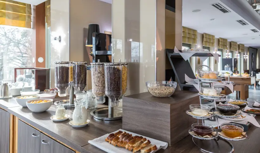 Holiday Beach Budapest Wellness Hotel with Sauna Park Budapest - Pnksd - teljes elrefizetssel