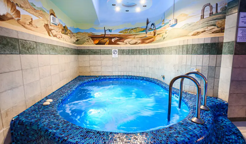Holiday Club Apartman Hotel H�v�z H�v�z - P�nk�sd (min. 2 �j)