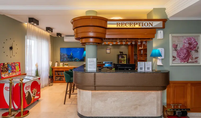 Holiday Club Apartman Hotel H�v�z H�v�z - P�nk�sd (min. 2 �j)