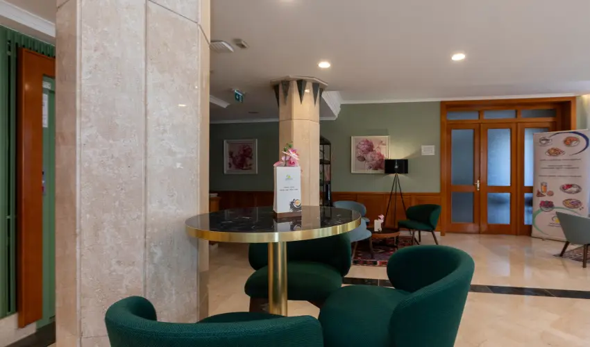 Holiday Club Apartman Hotel H�v�z H�v�z - P�nk�sd (min. 2 �j)