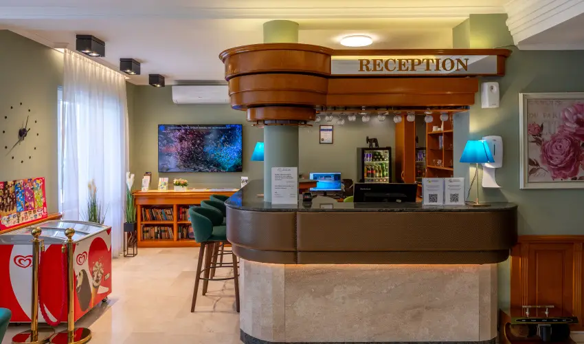 Holiday Club Apartman Hotel H�v�z H�v�z - P�nk�sd (min. 2 �j)