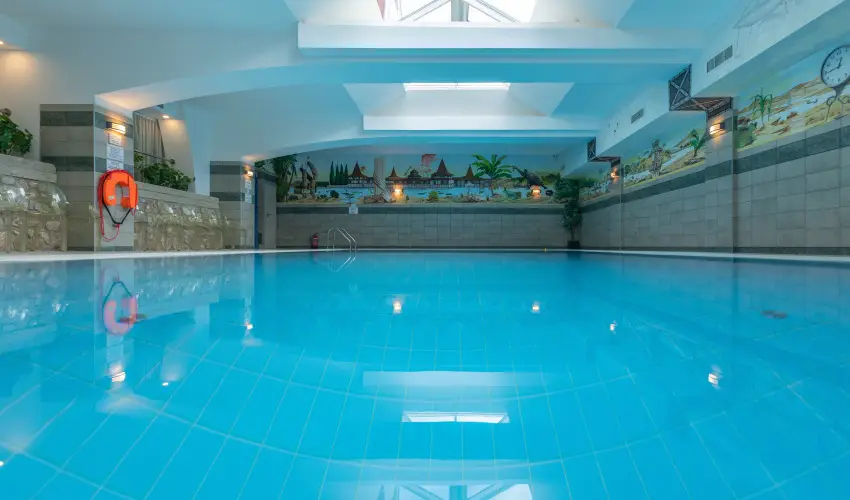 Holiday Club Apartman Hotel H�v�z H�v�z - P�nk�sd (min. 2 �j)