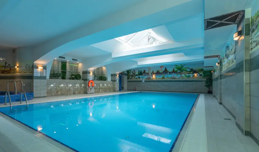 Holiday Club Apartman Hotel H�v�z H�v�z - P�nk�sd (min. 2 �j)