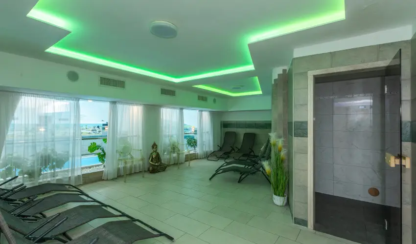 Holiday Club Apartman Hotel H�v�z H�v�z - P�nk�sd (min. 2 �j)