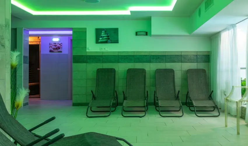 Holiday Club Apartman Hotel H�v�z H�v�z - P�nk�sd (min. 2 �j)