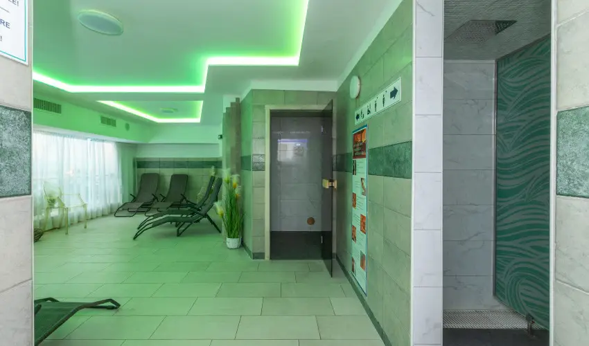 Holiday Club Apartman Hotel H�v�z H�v�z - P�nk�sd (min. 2 �j)