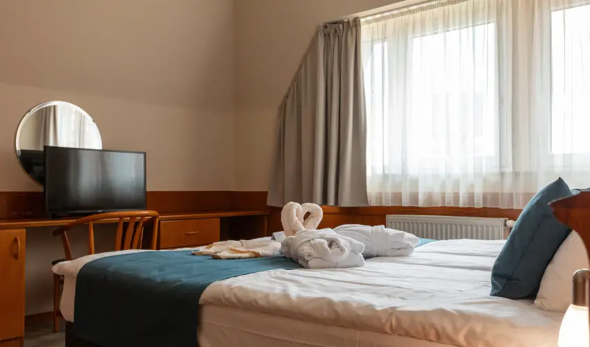 Holiday Club Apartman Hotel H�v�z H�v�z - P�nk�sd (min. 2 �j)
