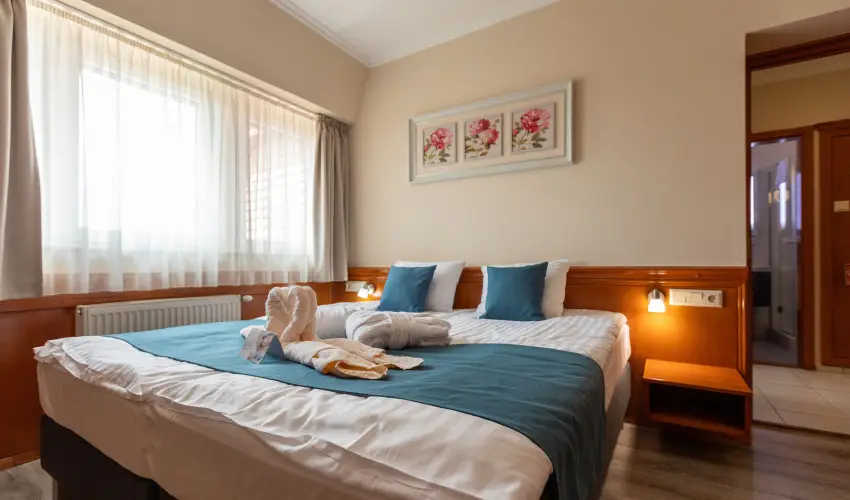 Holiday Club Apartman Hotel H�v�z H�v�z - P�nk�sd (min. 2 �j)