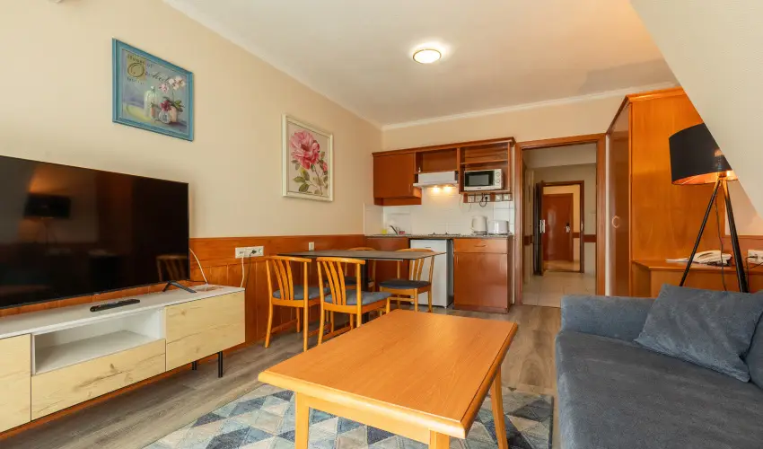 Holiday Club Apartman Hotel H�v�z H�v�z - P�nk�sd (min. 2 �j)
