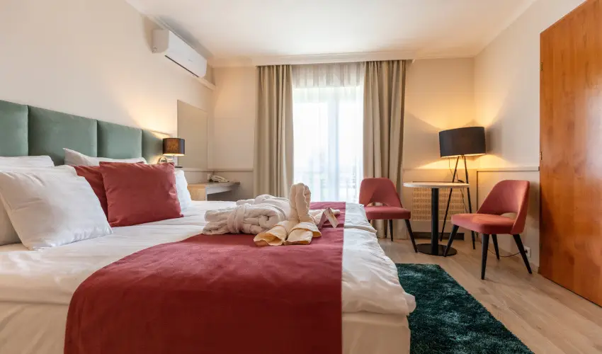Holiday Club Apartman Hotel H�v�z H�v�z - P�nk�sd (min. 2 �j)
