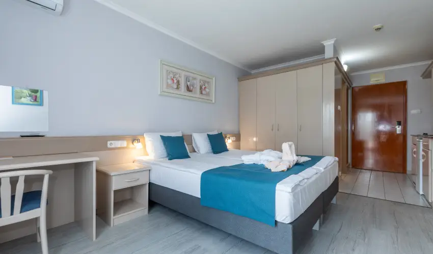 Holiday Club Apartman Hotel H�v�z H�v�z - P�nk�sd (min. 2 �j)