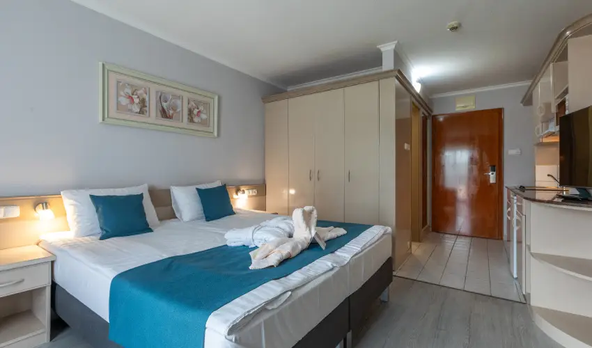 Holiday Club Apartman Hotel H�v�z H�v�z - P�nk�sd (min. 2 �j)