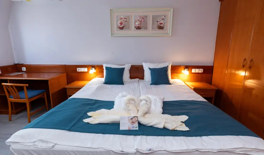 Holiday Club Apartman Hotel H�v�z H�v�z - P�nk�sd (min. 2 �j)