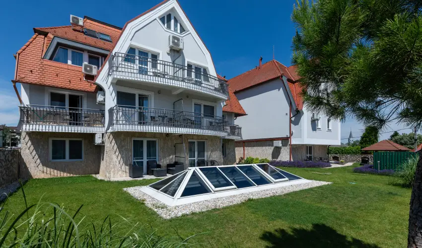 Holiday Club Apartman Hotel H�v�z H�v�z - P�nk�sd (min. 2 �j)