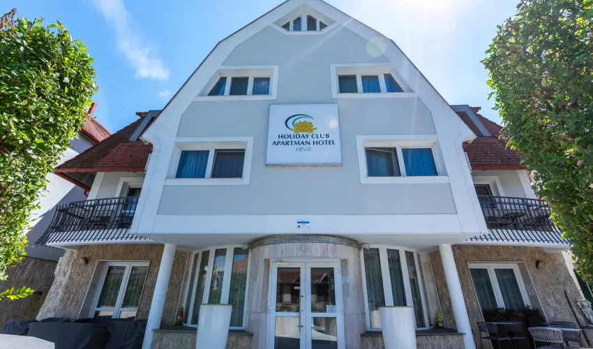 Holiday Club Apartman Hotel H�v�z H�v�z - P�nk�sd (min. 2 �j)