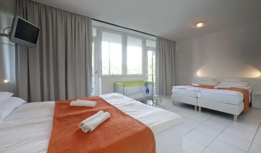 Holiday Hotel Csopak Csopak - Pnksd 