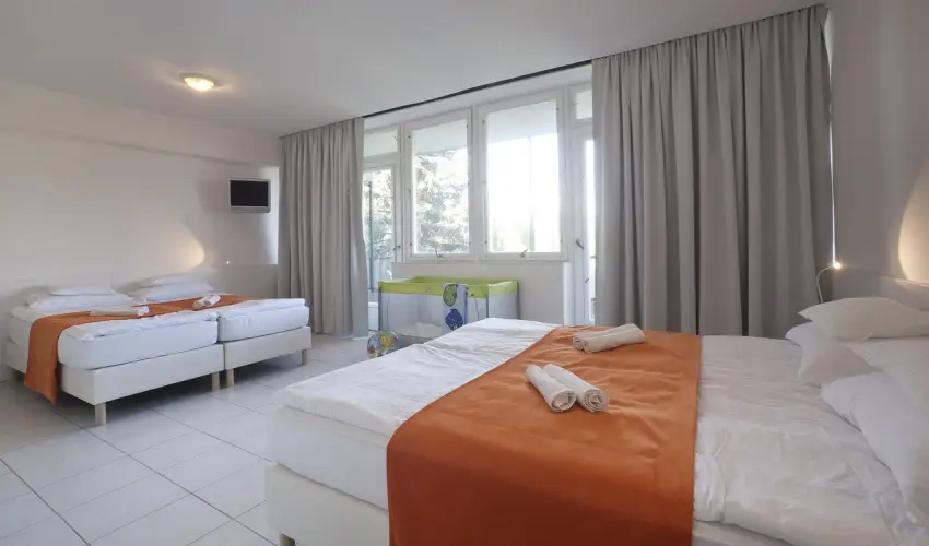 Holiday Hotel Csopak Csopak - Pnksd 