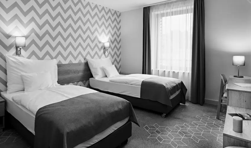 Hotel Adalbert - Szent Tam�s H�z Esztergom - P�nk�sd (min. 3 �j)
