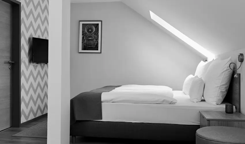 Hotel Adalbert - Szent Tam�s H�z Esztergom - P�nk�sd (min. 3 �j)