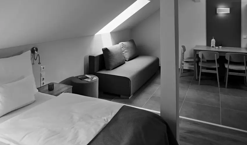 Hotel Adalbert - Szent Tam�s H�z Esztergom - P�nk�sd (min. 3 �j)