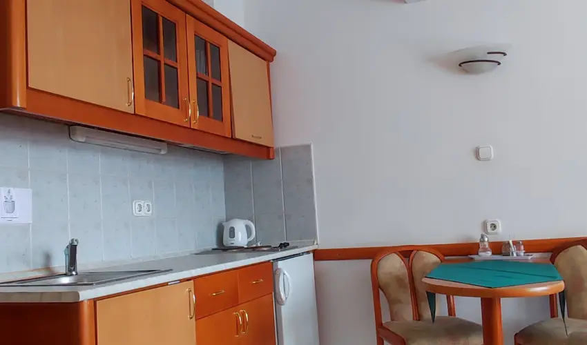 gnes Hotel Hvz - Pnksd 