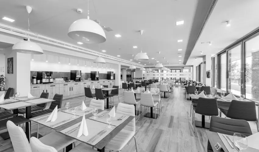 Akad�mia Hotel Balatonf�red - P�nk�sd (min. 2 �j)