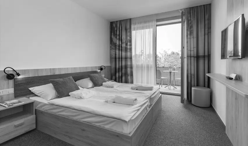 Akad�mia Hotel Balatonf�red - P�nk�sd (min. 2 �j)