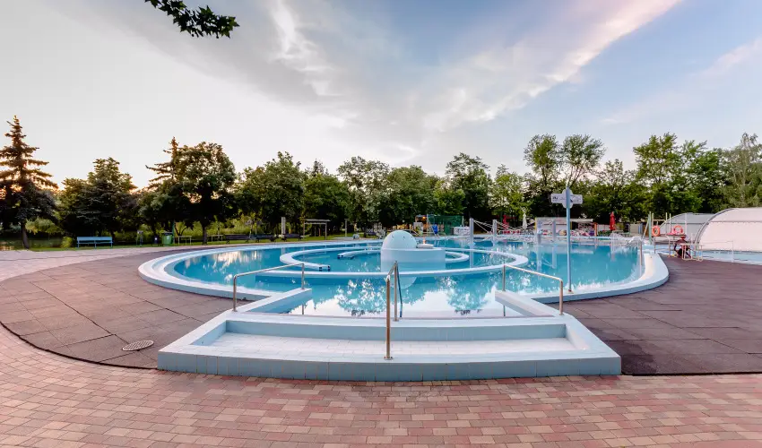 Hunguest Hotel Aqua-Sol Hajd�szoboszl� - P�nk�sdi h�tv�ge Hajd�szoboszl�n (min. 2 �j) 