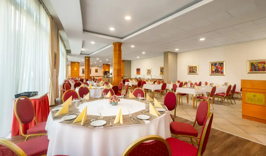 Hunguest Hotel Aqua-Sol Hajd�szoboszl� - P�nk�sdi h�tv�ge Hajd�szoboszl�n (min. 2 �j) 