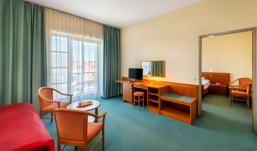 Hunguest Hotel Aqua-Sol Hajd�szoboszl� - P�nk�sdi h�tv�ge Hajd�szoboszl�n (min. 2 �j) 