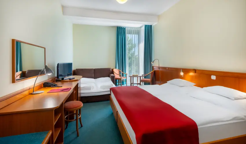 Hunguest Hotel Aqua-Sol Hajd�szoboszl� - P�nk�sdi h�tv�ge Hajd�szoboszl�n (min. 2 �j) 