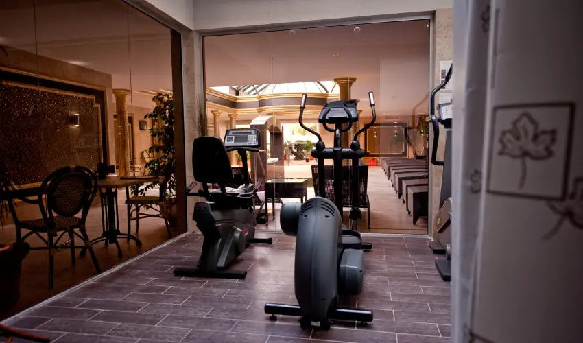 Hotel Aurum Hajd�szoboszl� - P�nk�sd (min. 3 �j)