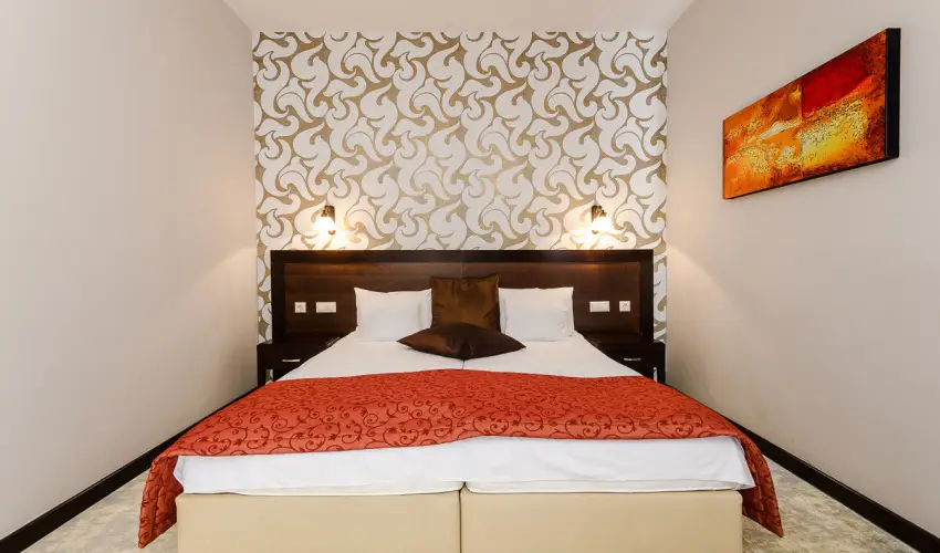 Hotel Aurum Hajd�szoboszl� - P�nk�sd (min. 3 �j)