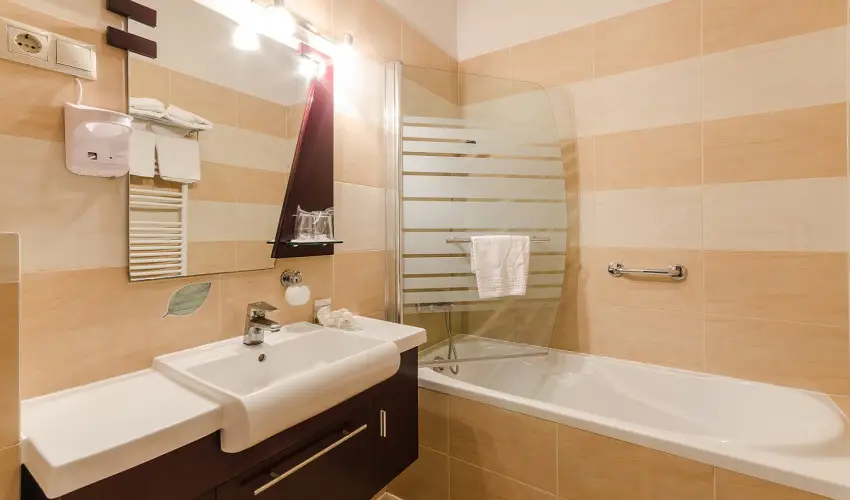 Hotel Aurum Hajd�szoboszl� - P�nk�sd (min. 3 �j)