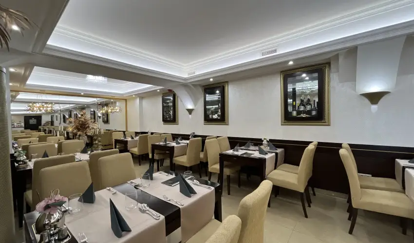 Hotel Aurum Hajd�szoboszl� - P�nk�sd (min. 3 �j)