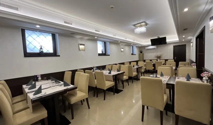 Hotel Aurum Hajd�szoboszl� - P�nk�sd (min. 3 �j)