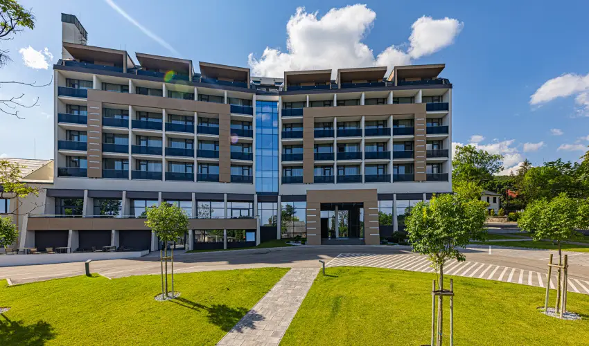 Avar Hotel Mtrafred - Pnksd 