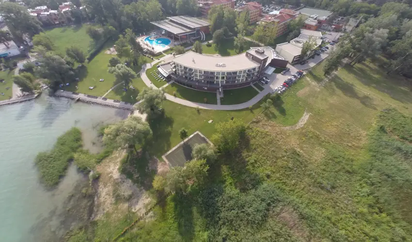 Hotel Azr Sifok - Pnksd - specilis elrefizetssel (min. 3 j)