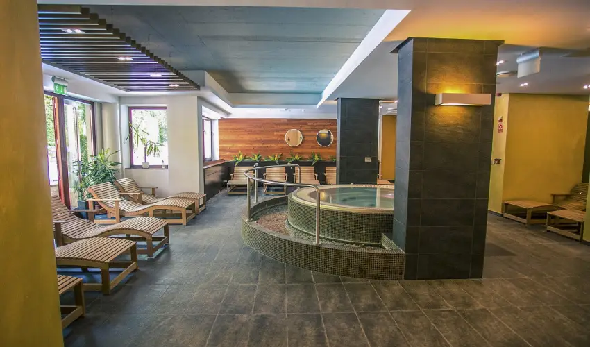 Hotel Bassiana Srvr - Pnksd (min. 3 j)