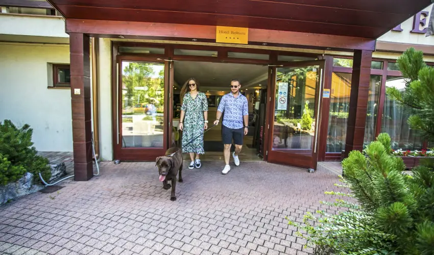 Hotel Bassiana Srvr - Pnksd (min. 3 j)