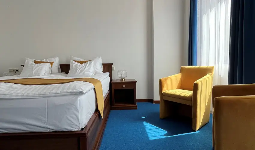 Hotel Bassiana Srvr - Pnksd (min. 3 j)